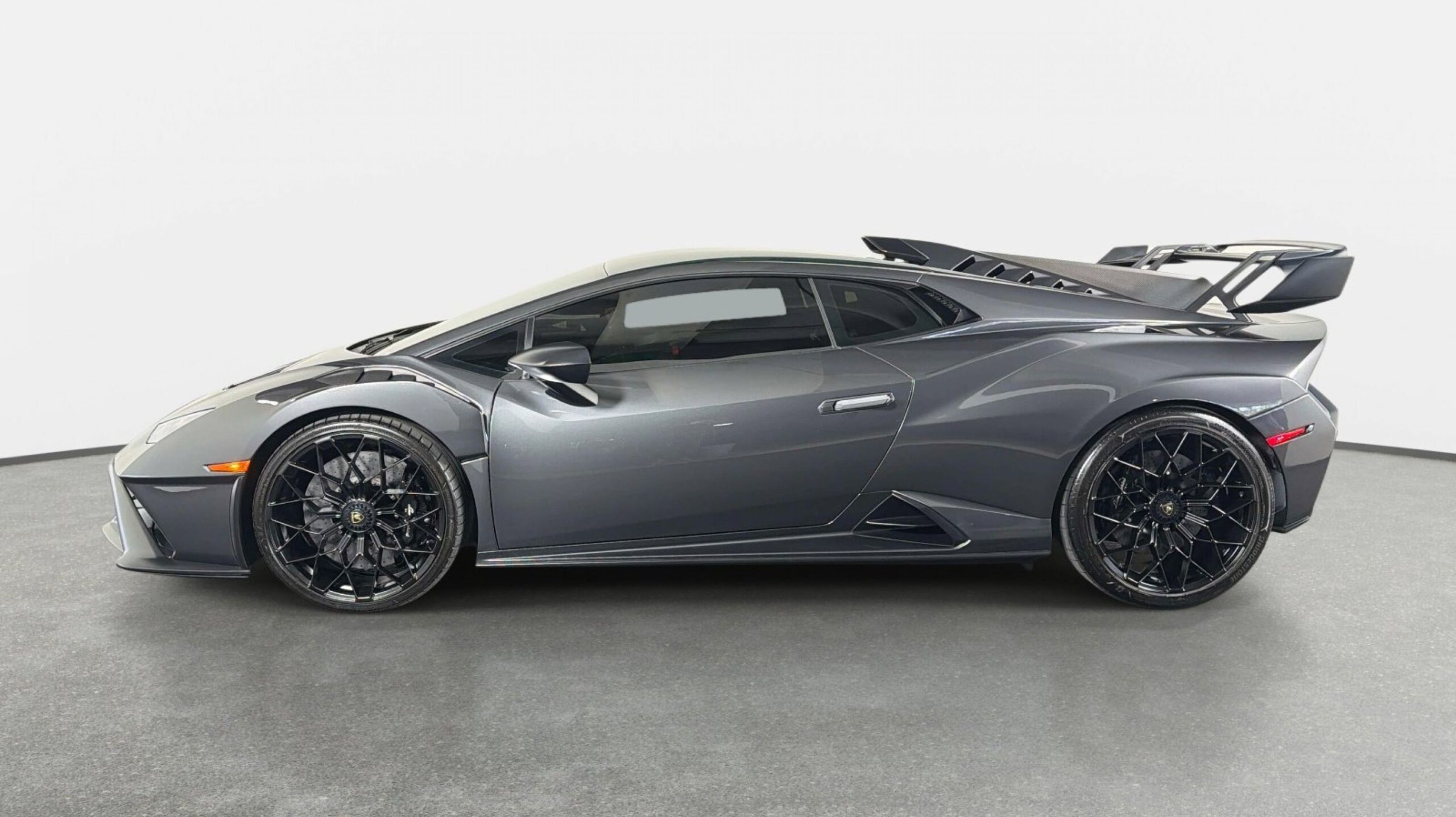 Lamborghini Huracan STO
