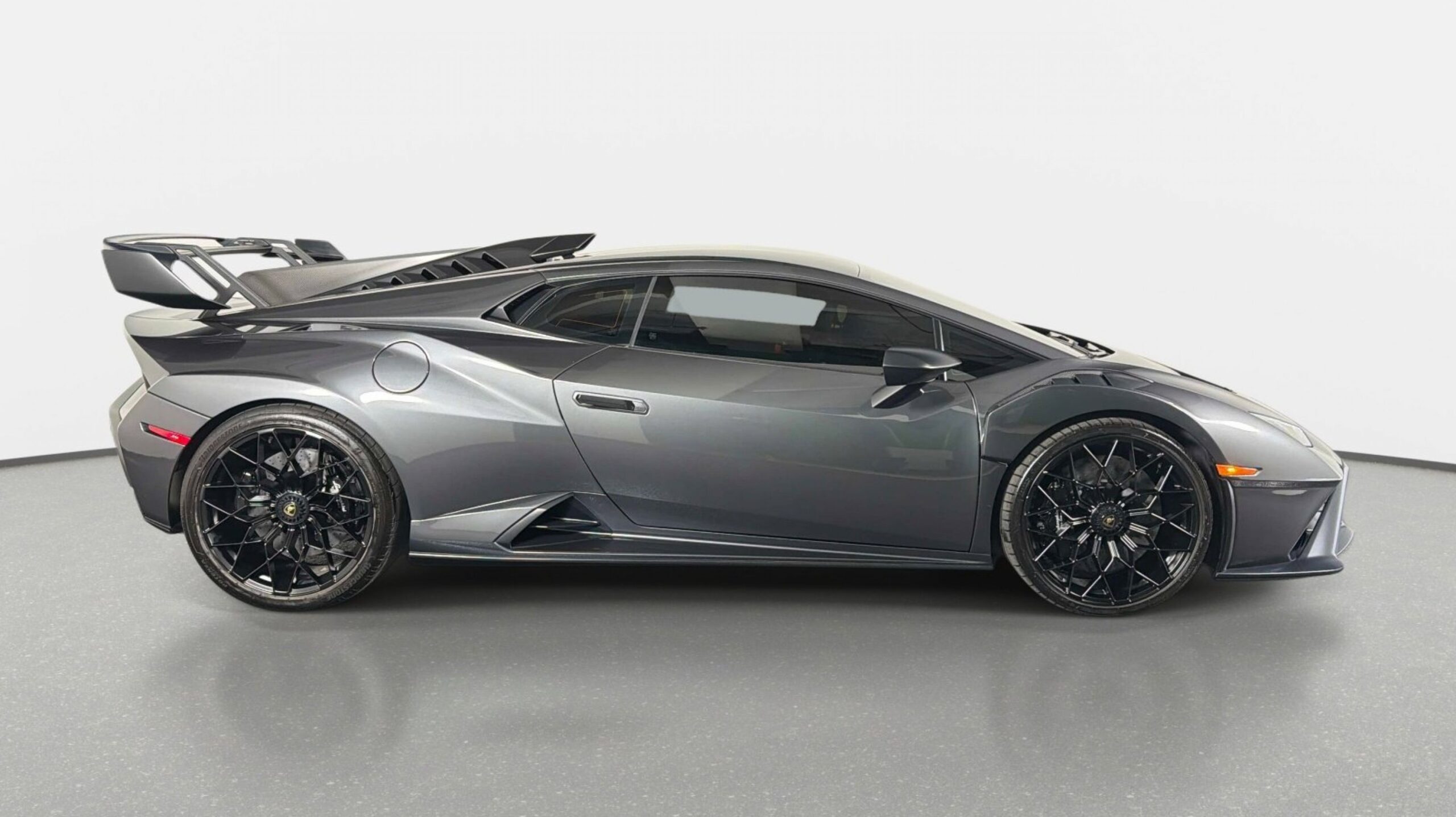 Lamborghini Huracan STO