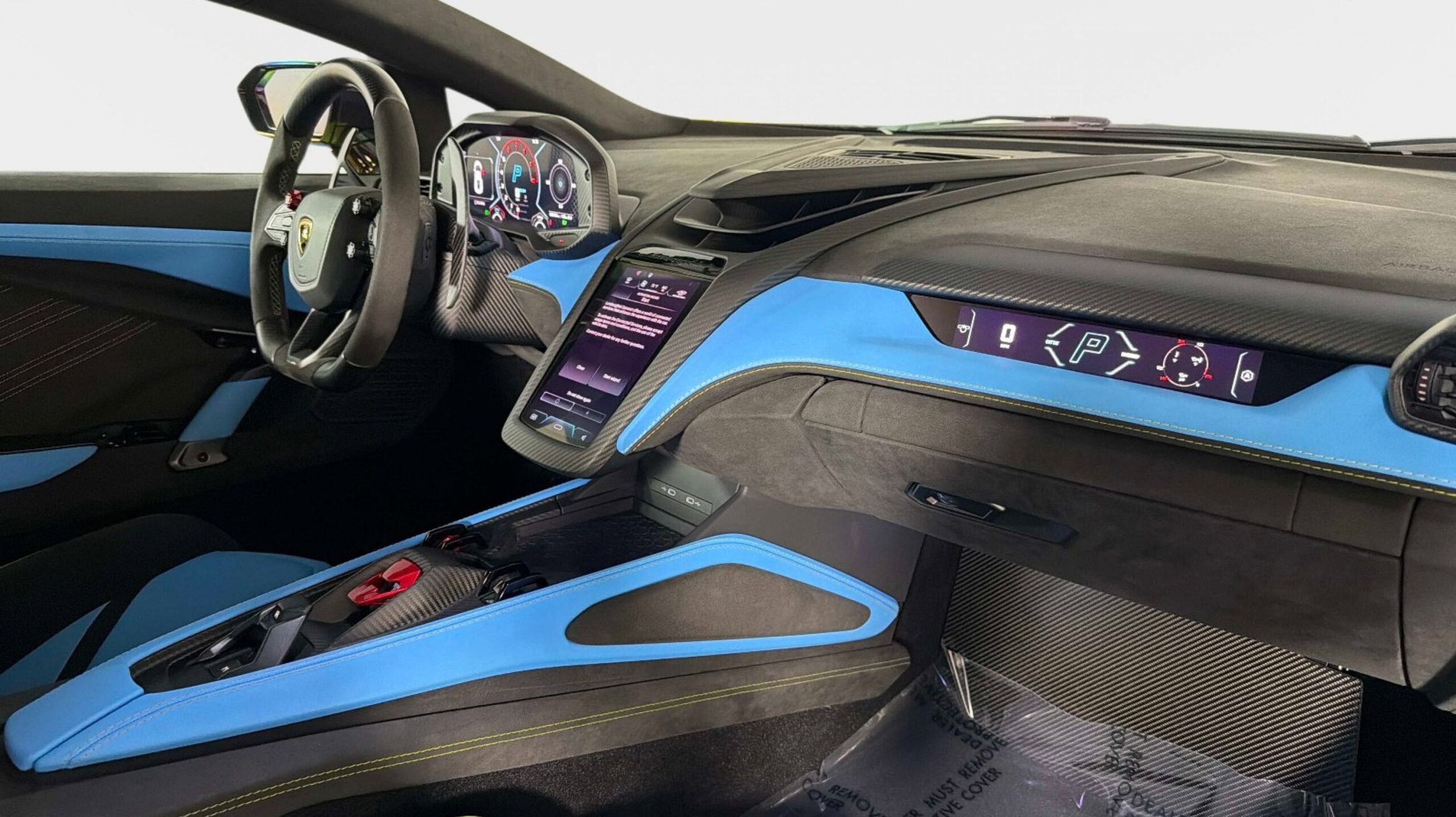 Lamborghini Revuelto BASE